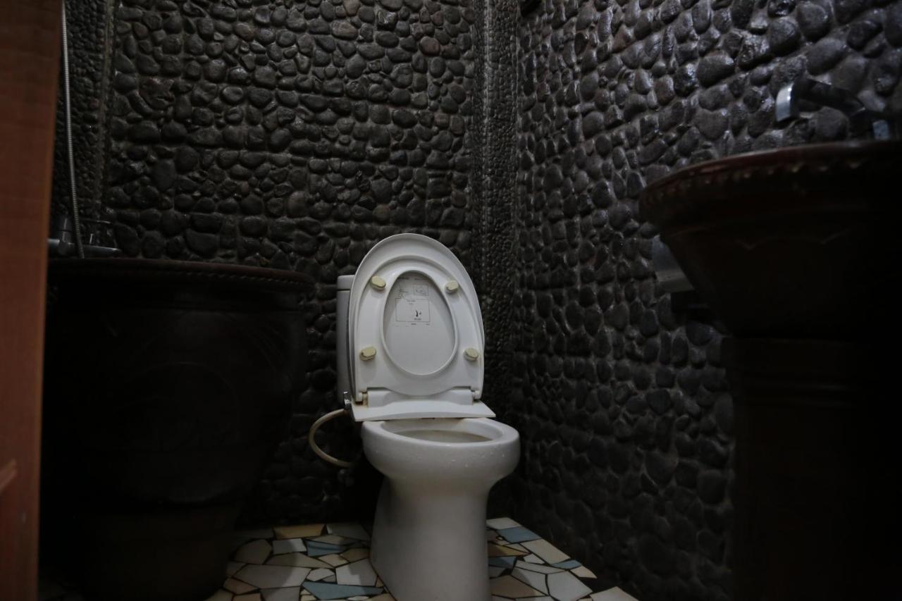 Jowo Kluthuk Heritage Kalasan Buitenkant foto
